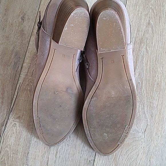 Tan faux suade size 10 ankle boots - Picture 3 of 3